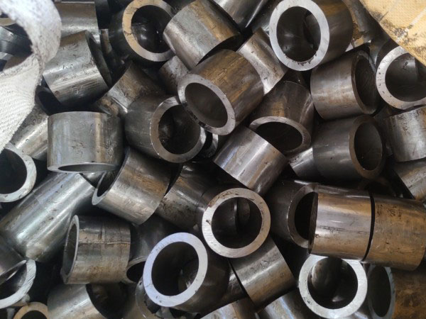 石棉无缝钢管切割